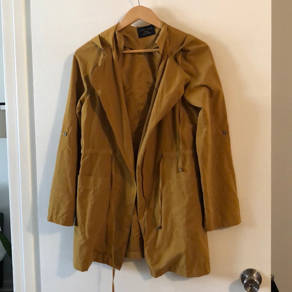 Thin Overcoat with Hood